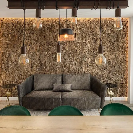 Kanopian Penthouse *